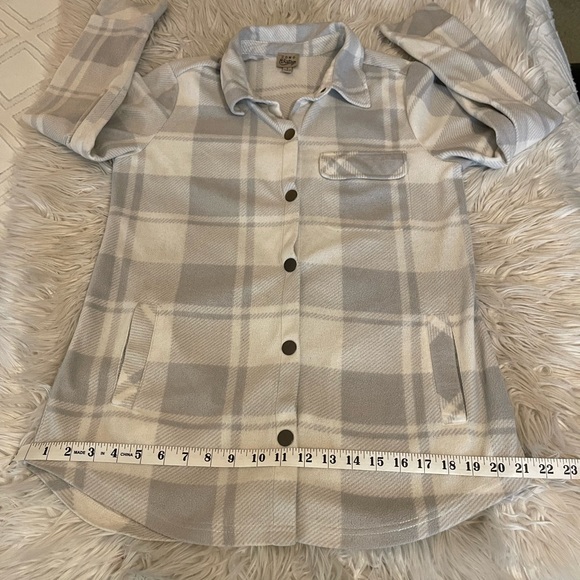 Fleece | Plaid | Shacket | Gray & Cream - Picture 9 of 14